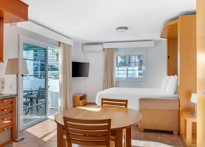 Studio Apartment